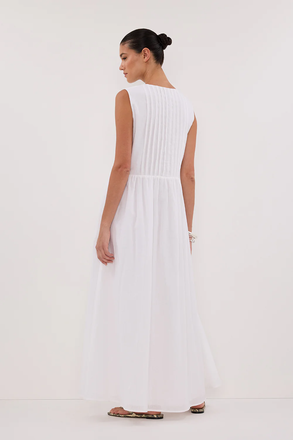 LARS WHITE PINTUCK LINEN MIDI DRESS - Yukikoi