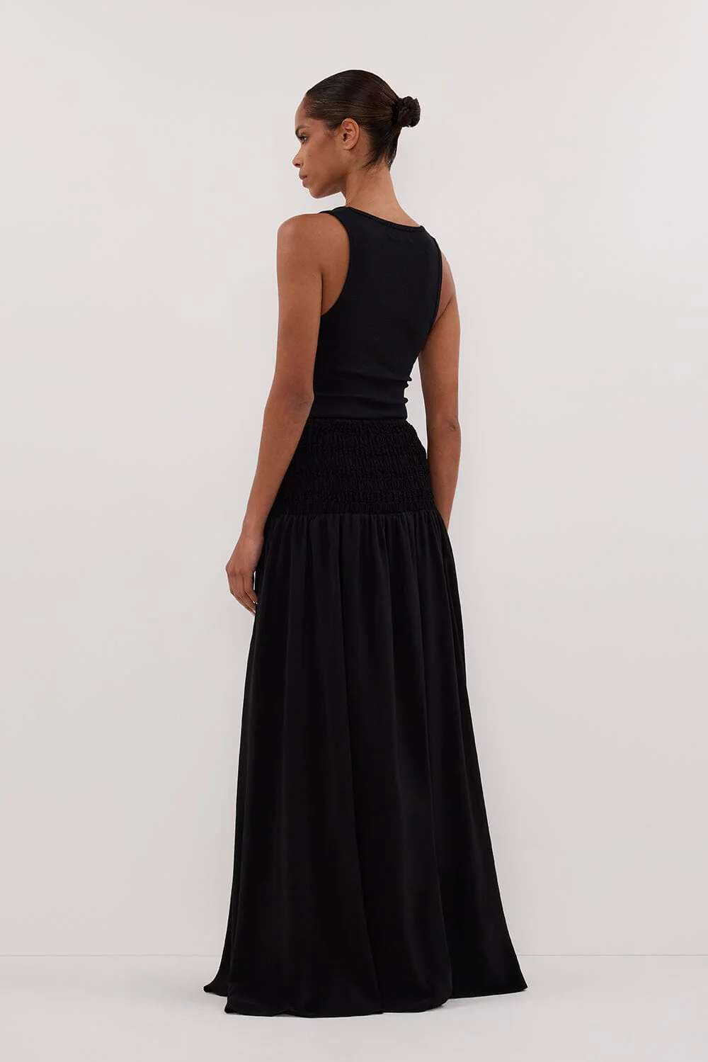SIERRA BLACK TEXTURED MIDI SKIRT - Yukikoi