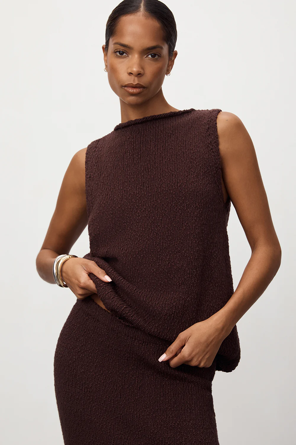 DINA CHOC SLEEVELESS KNIT TOP - Yukikoi
