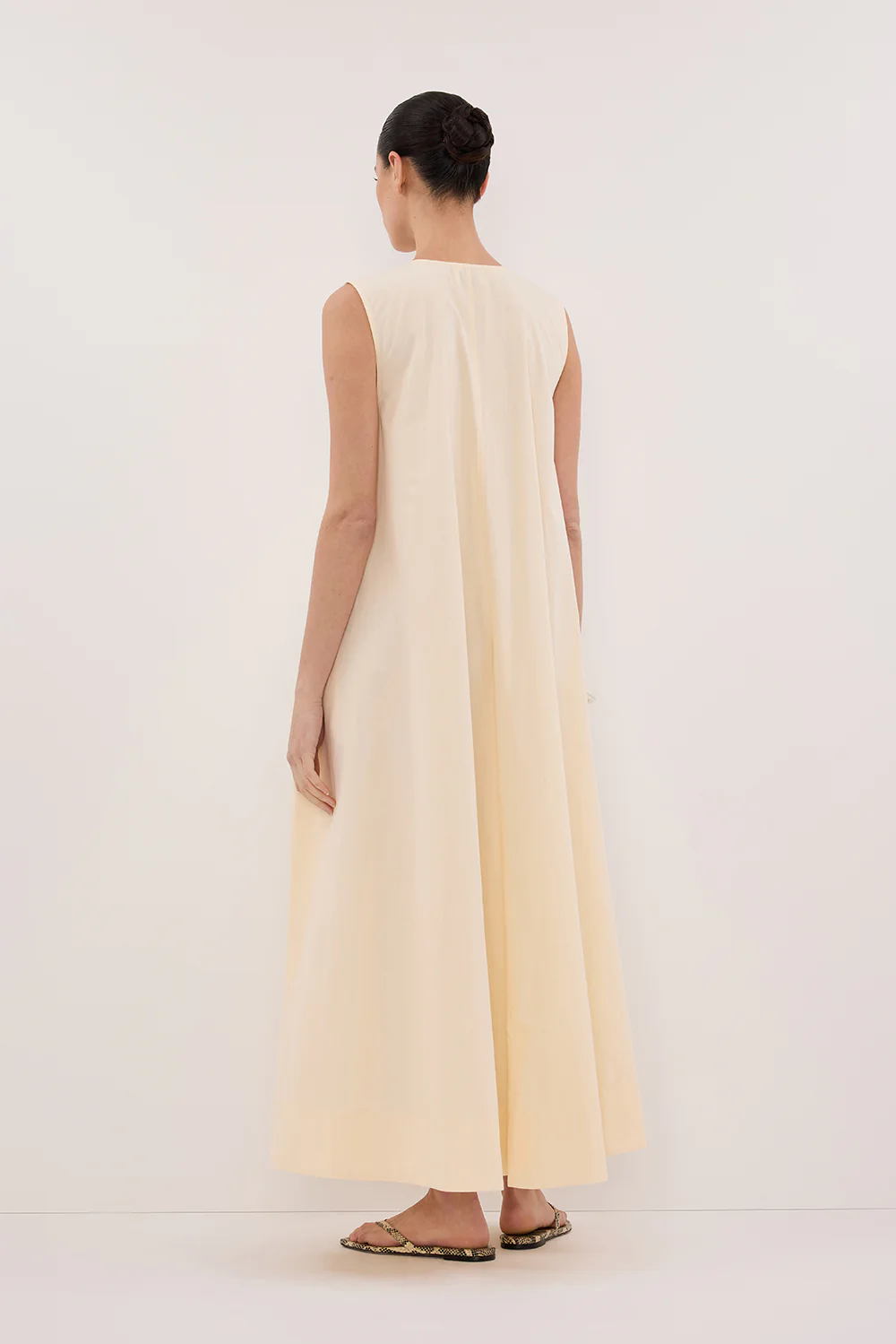 GABBY BUTTERMILK OVERSIZED COTTON MIDI DRESS - Yukikoi