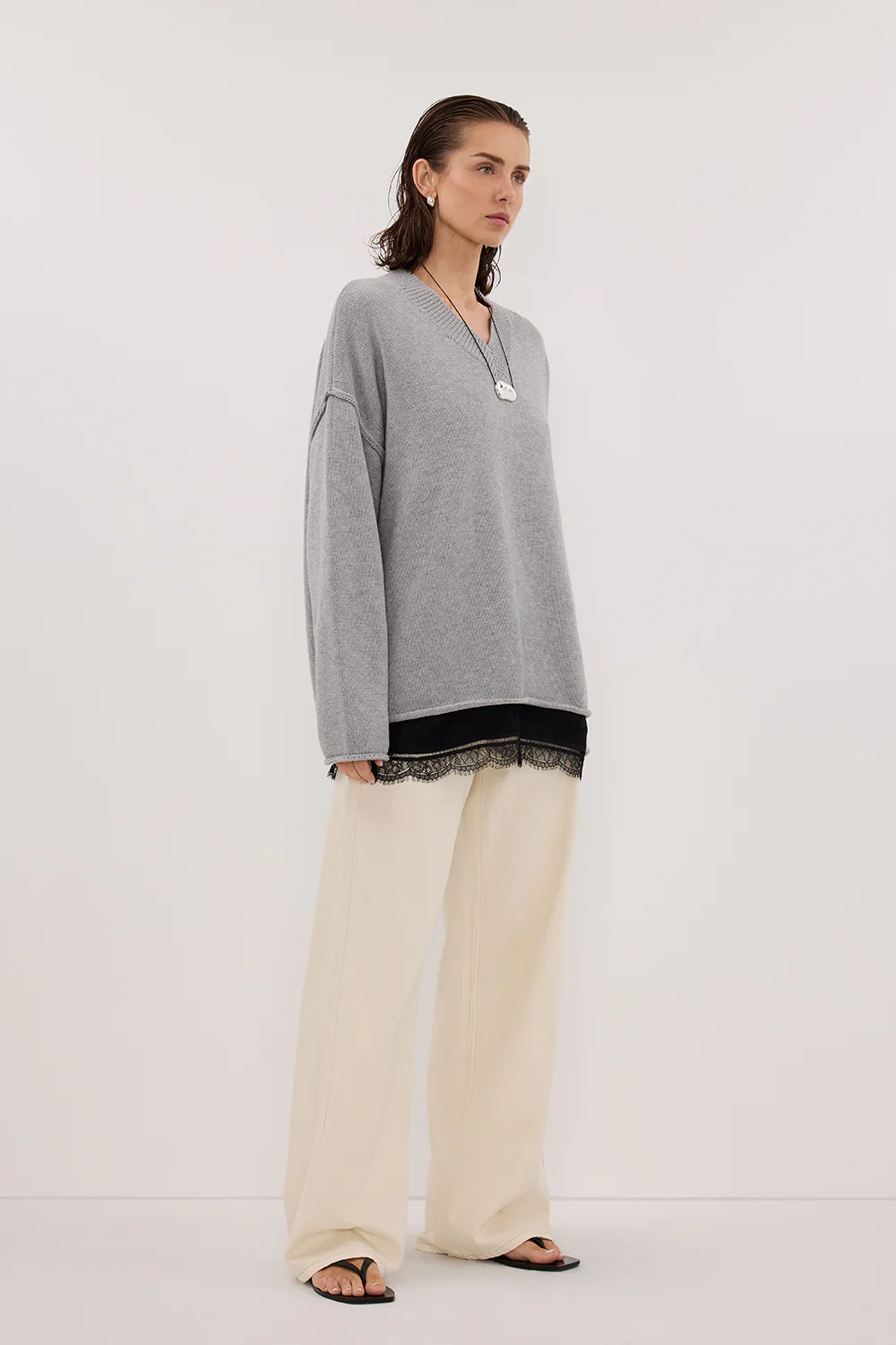 FLINT SILVER V NECK KNIT JUMPER - Yukikoi