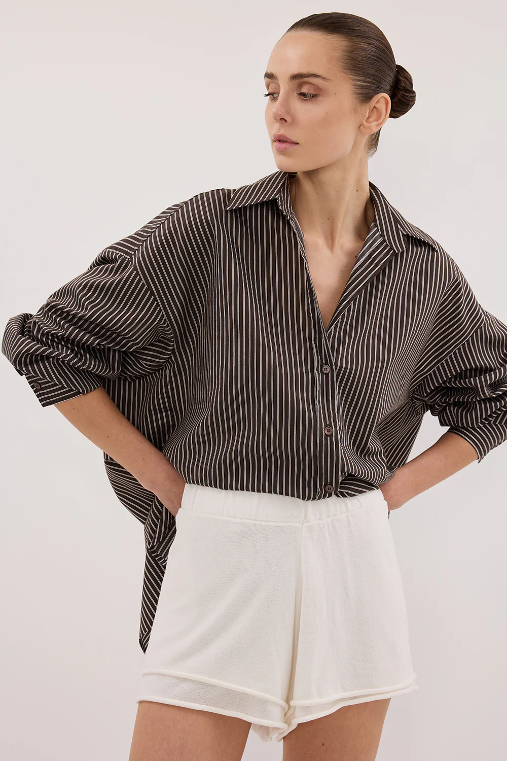 MIRA WHITE DOUBLE LAYER SHORT - Yukikoi