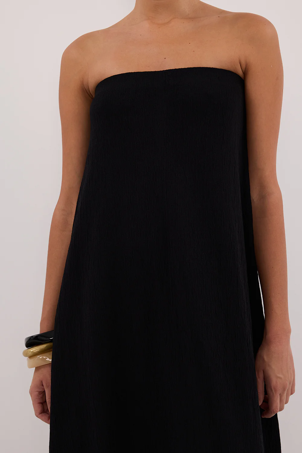 ALIAS BLACK TEXTURED KNIT STRAPLESS MIDI DRESS - Yukikoi