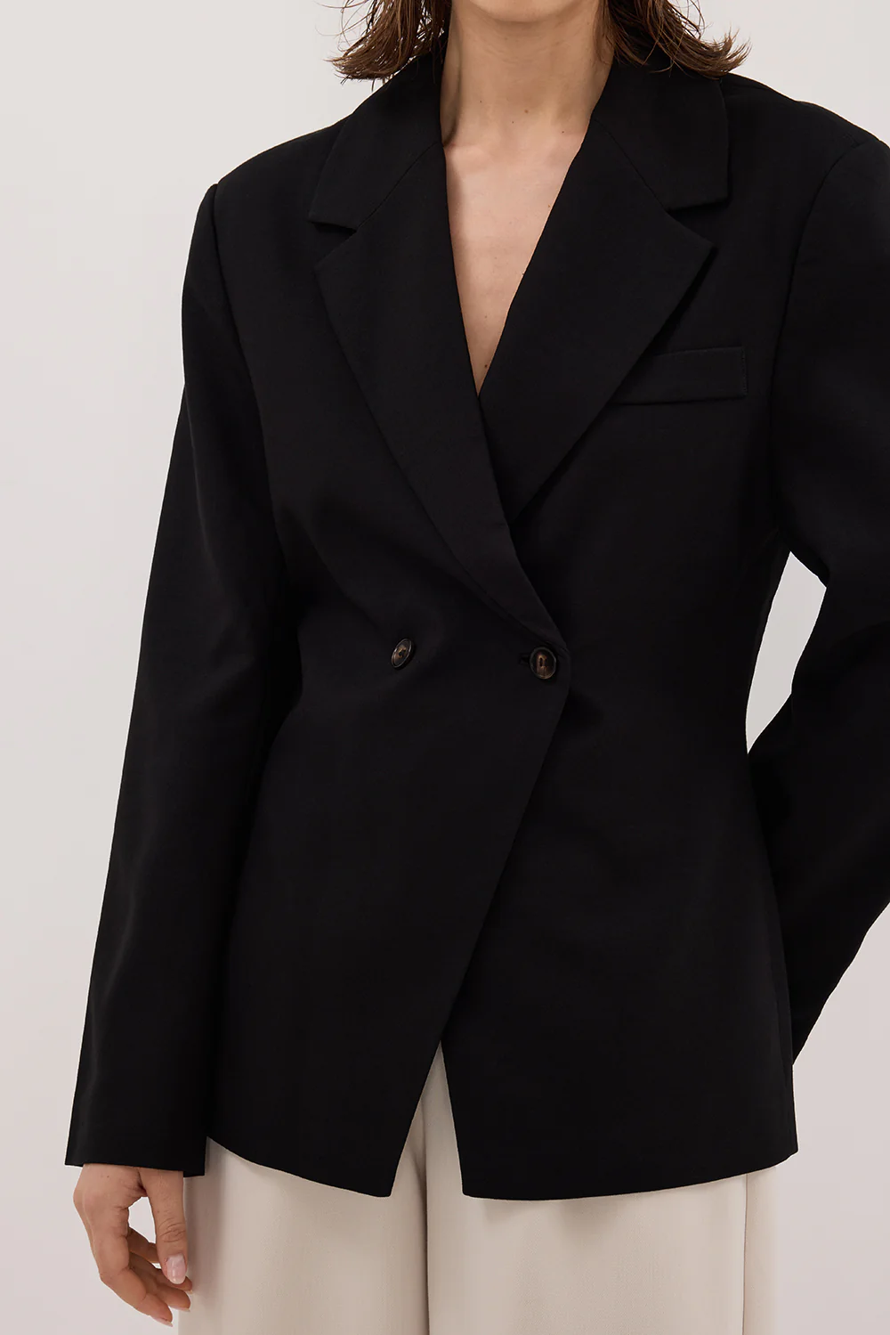 SURI BLACK CINCHED BLAZER - Yukikoi