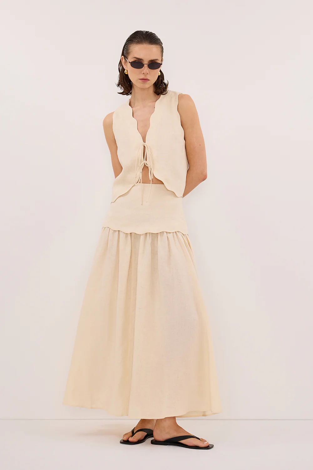 LELA SANDSTONE SLEEVELESS LINEN VEST TOP - Yukikoi