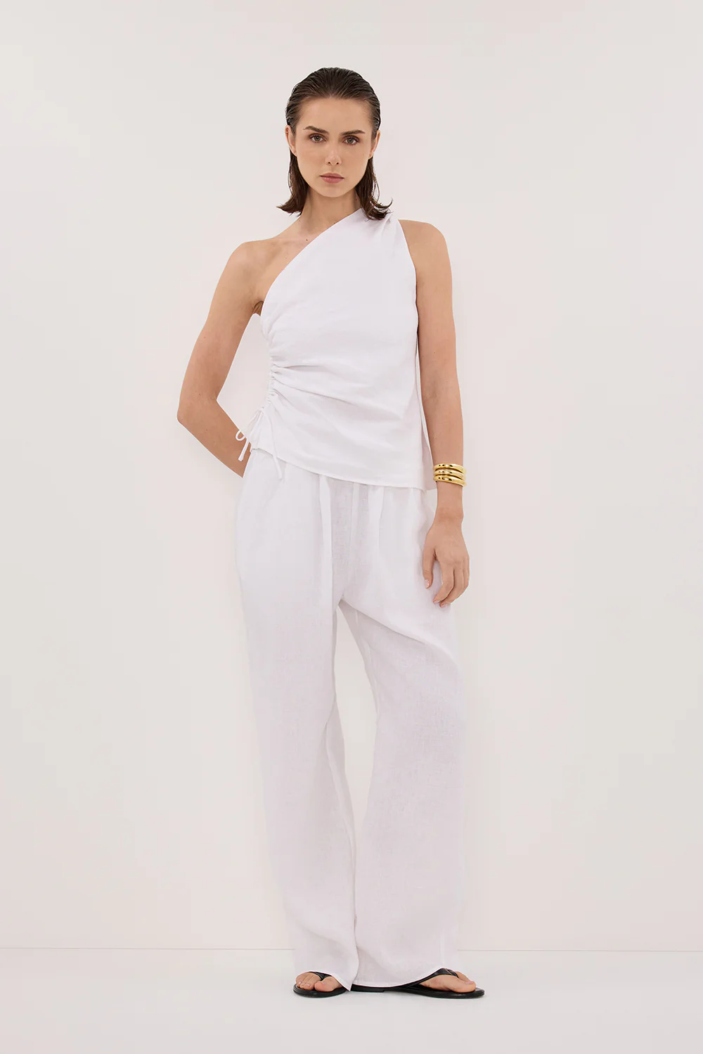 FINNY WHITE SLEEVELESS LINEN TOP - Yukikoi