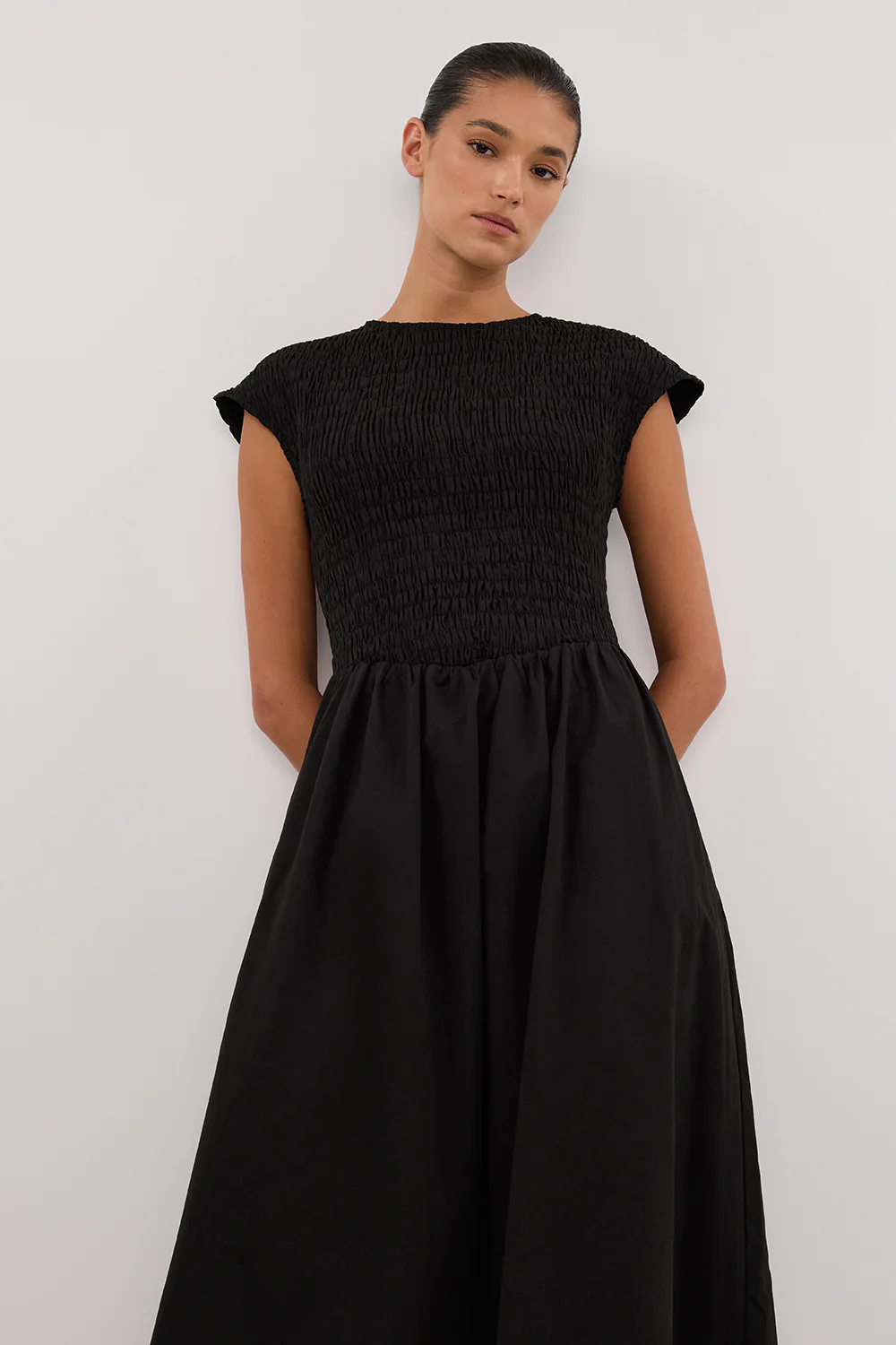 ROMA BLACK CAP SLEEVE MIDI DRESS - Yukikoi