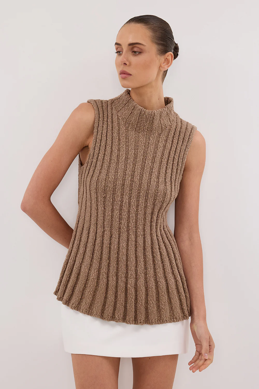 VERO TAN KNIT TOP - Yukikoi