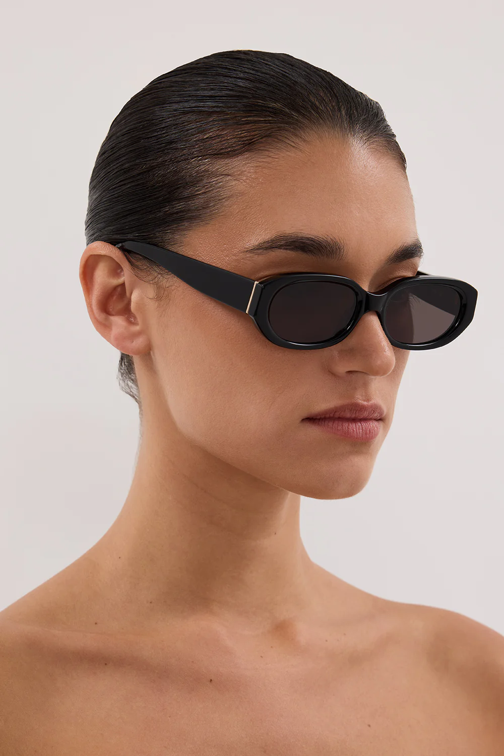 VELVET CANYON BLACK MANNEQUIN SUNGLASSES - Yukikoi