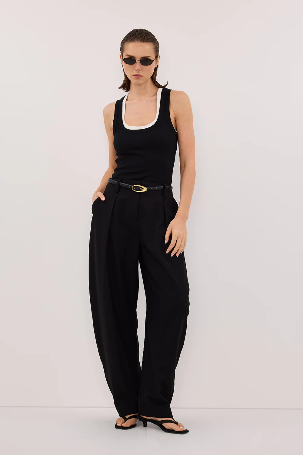 ROMY BLACK BARREL LEG TAILORED PANT - Yukikoi
