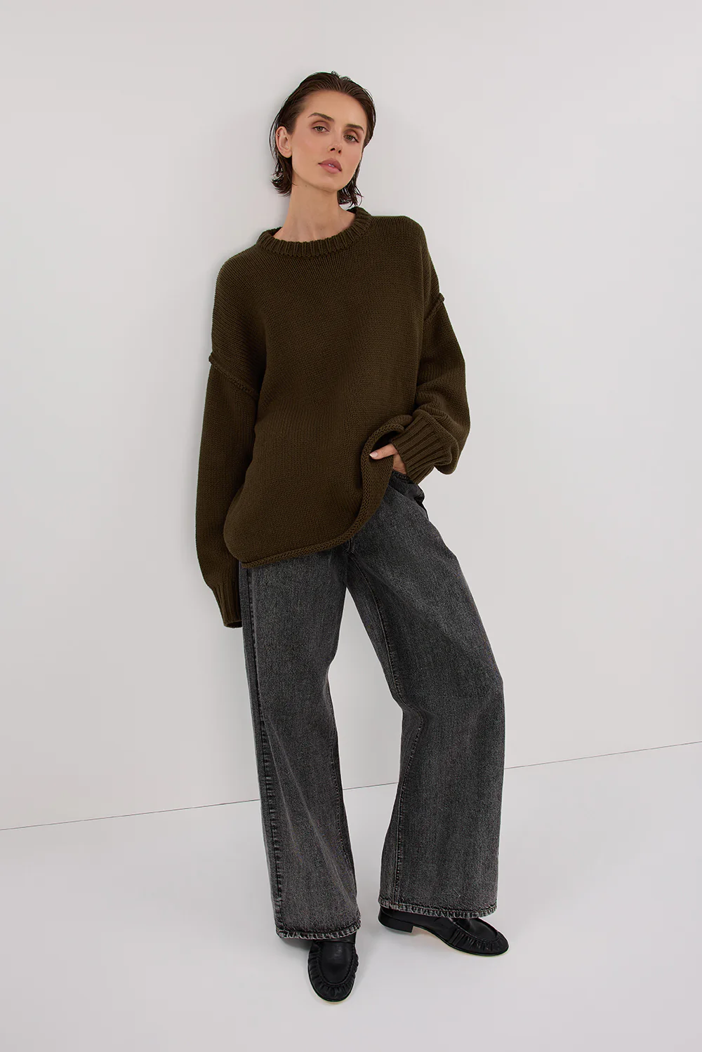 ROY OLIVE OVERSIZED LONGLINE KNIT JUMPER - Yukikoi