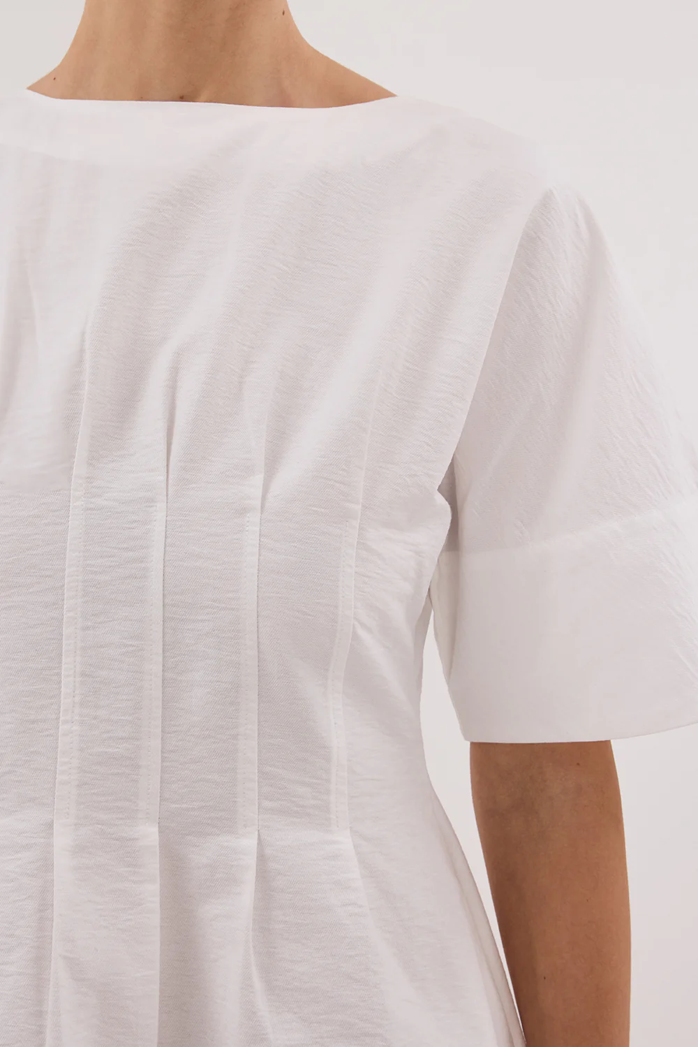 DAPHNE WHITE SLEEVED MINI DRESS - Yukikoi