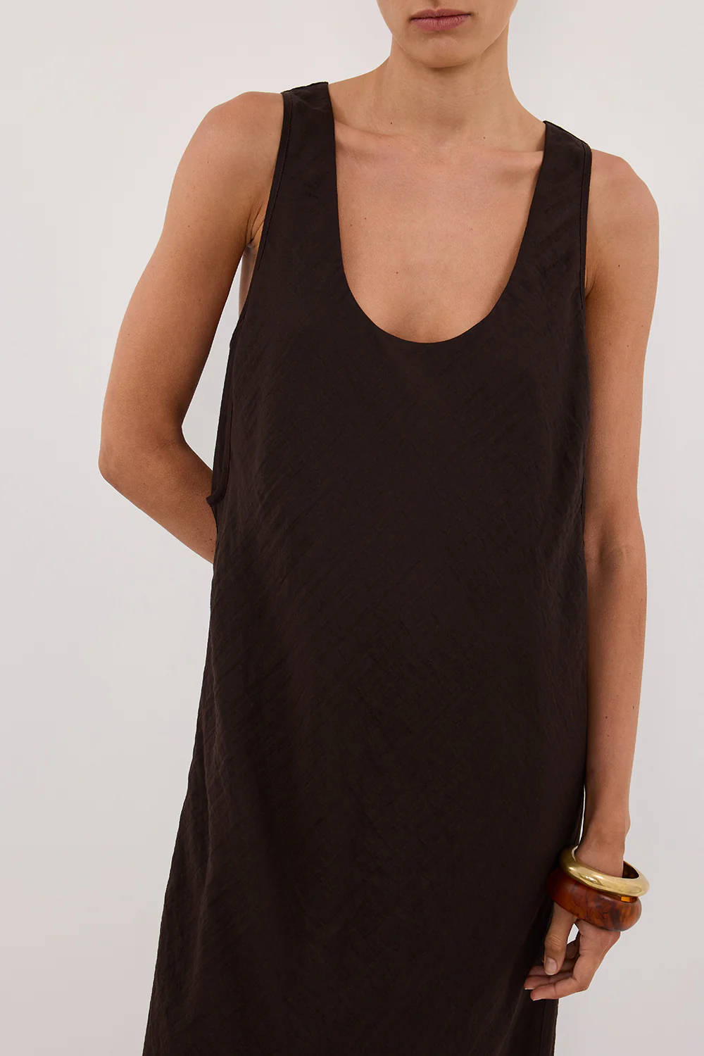 SHILOH BITTER CHOC SCOOP NECK MIDI DRESS - Yukikoi