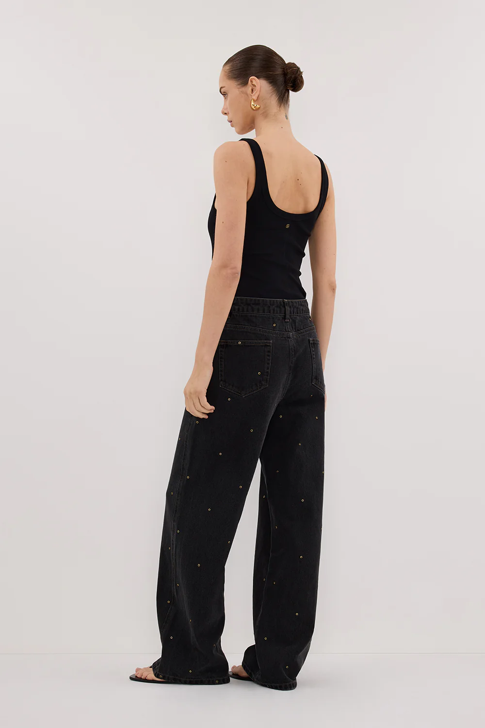 REAGAN 2.0 BLACK RINSE EYELET SLOUCHY JEAN - Yukikoi