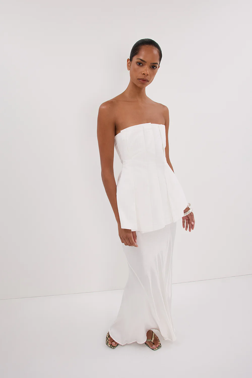 LILLY WHITE PLEATED STRAPLESS TOP - Yukikoi