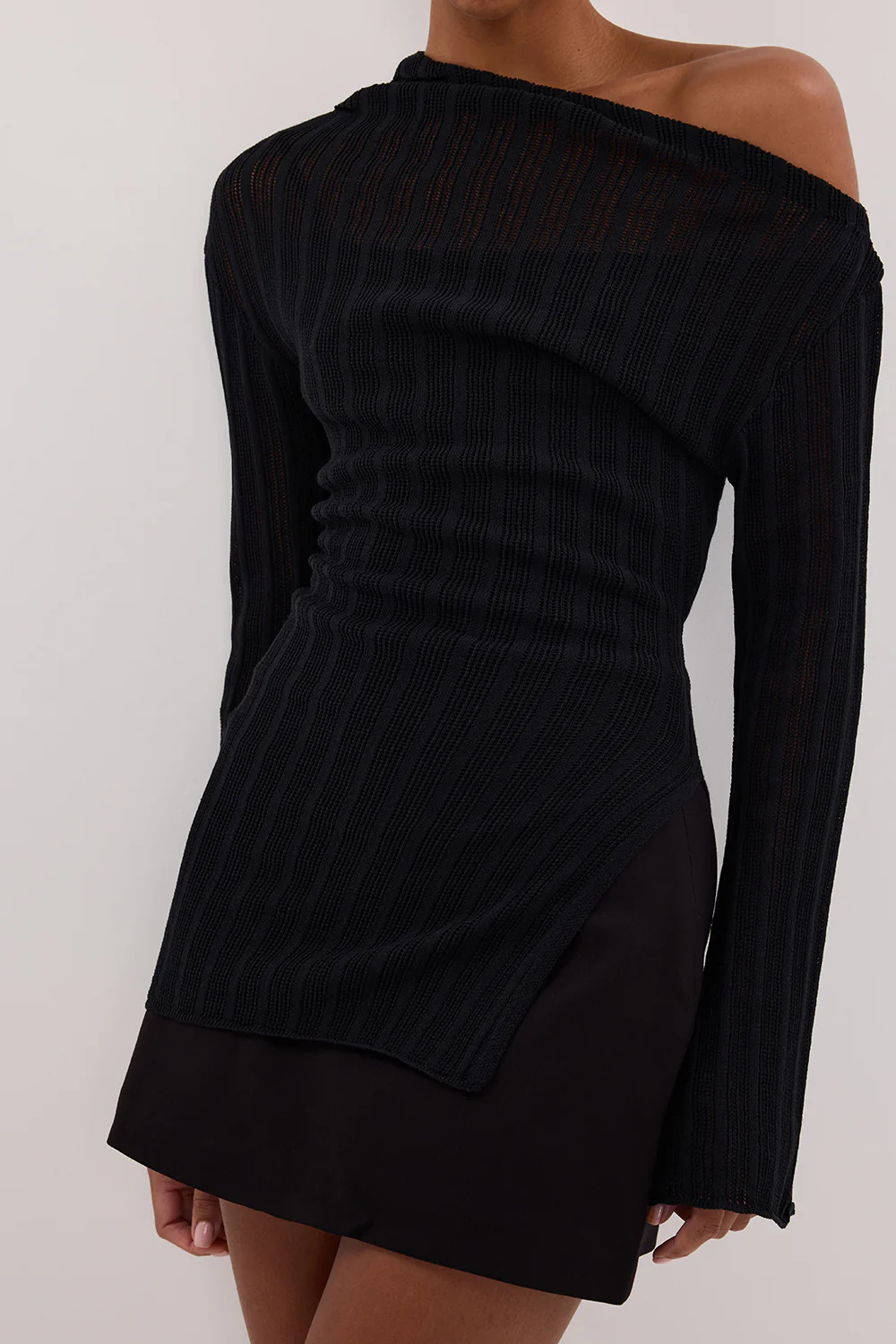 BOWIE BLACK LONG SLEEVE KNIT TOP - Yukikoi