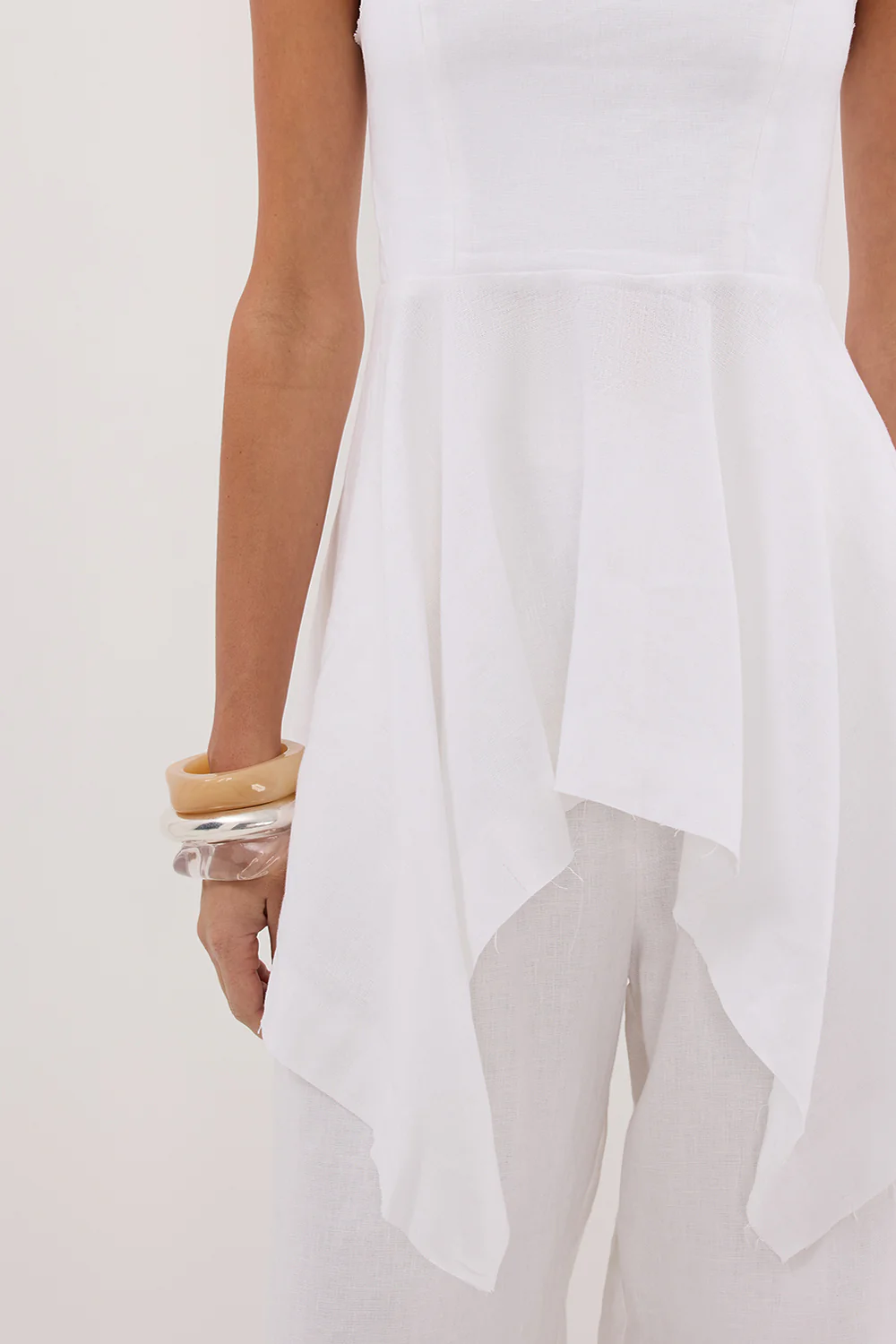 LUNA WHITE LINEN HANDKERCHIEF TOP - Yukikoi