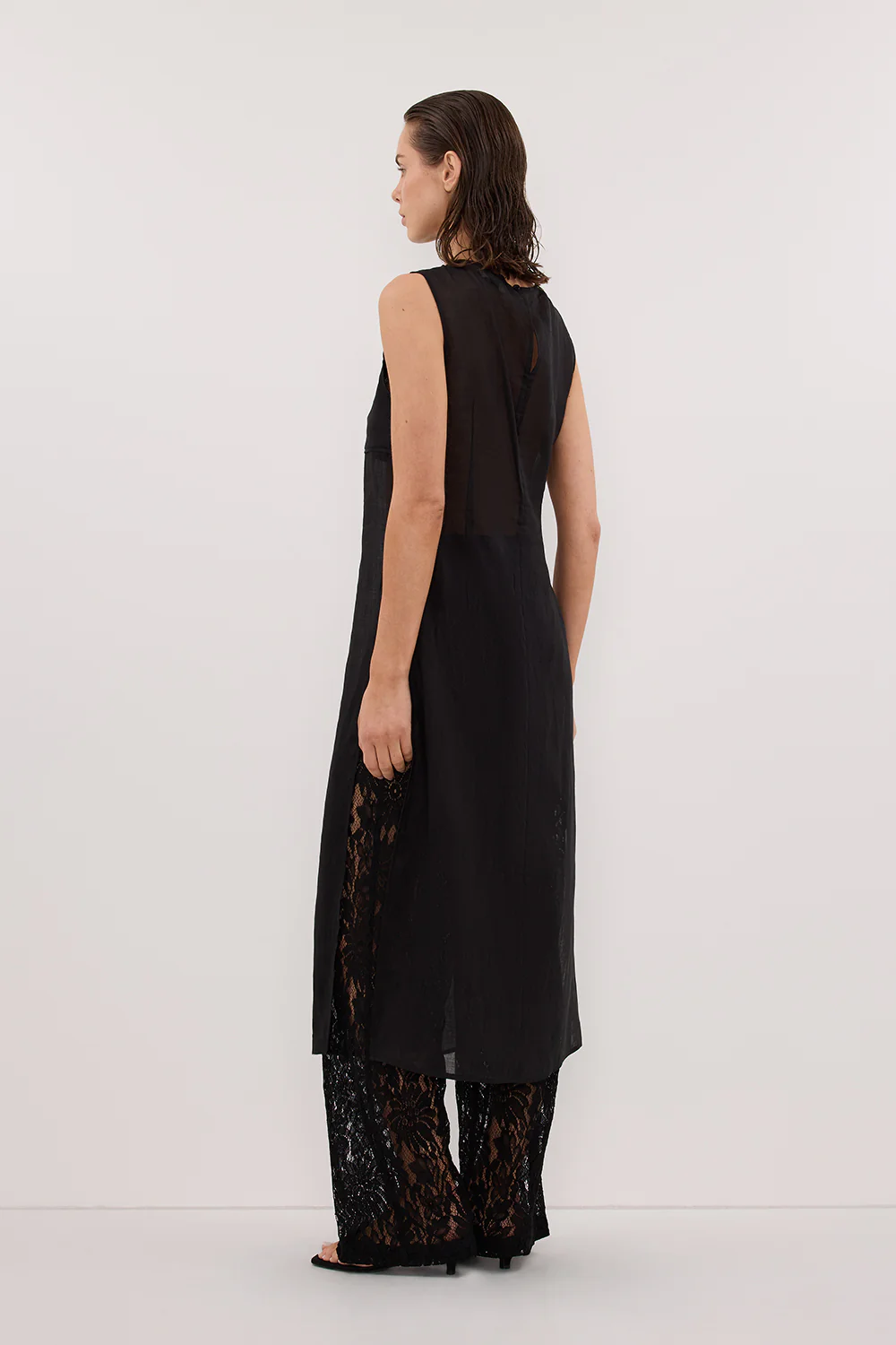 KAI BLACK RAMIE SLEEVELESS TUNIC TOP - Yukikoi