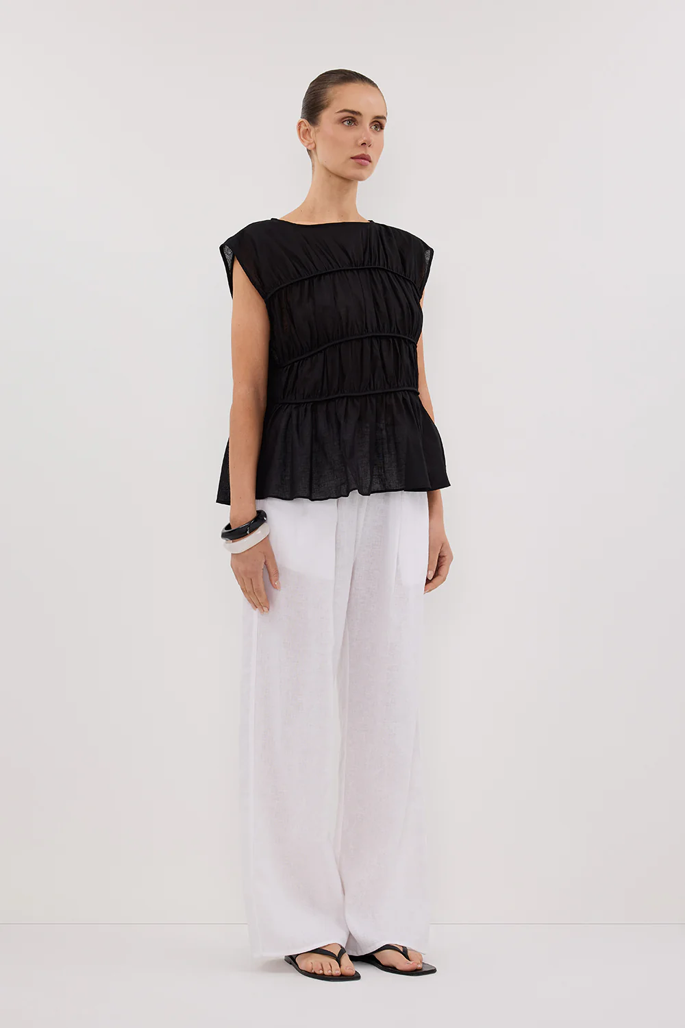 FLYNN BLACK LINEN TIERED TOP - Yukikoi