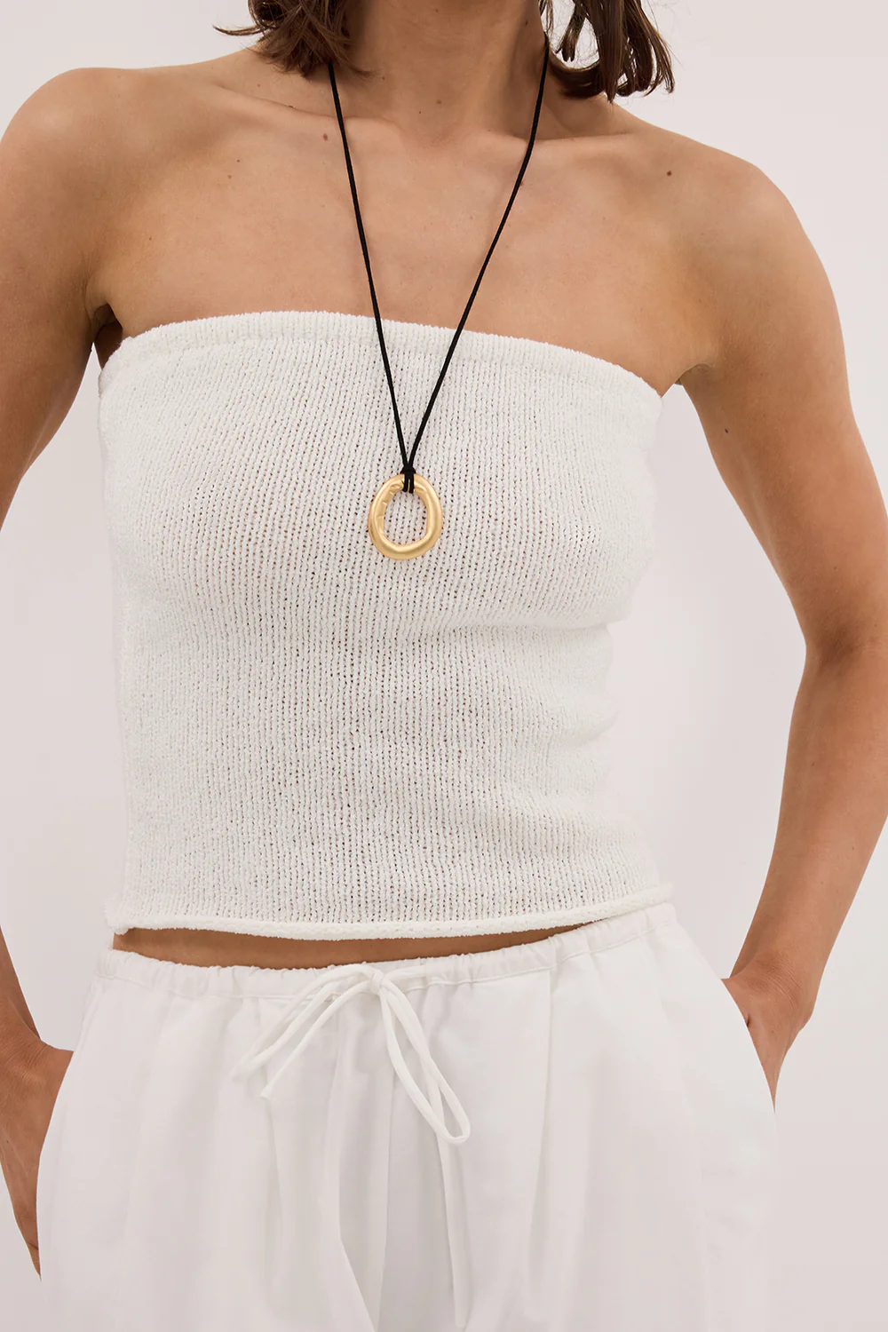 KARA OFF WHITE STRAPLESS BANDEAU KNIT TOP - Yukikoi