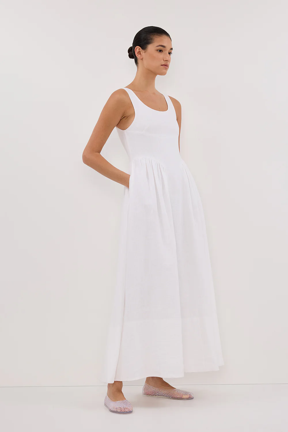 IBIZA WHITE LINEN DRESS - Yukikoi
