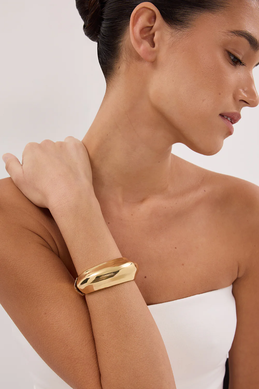 NOAH THE LABEL GOLD BIG BULB BANGLE - Yukikoi