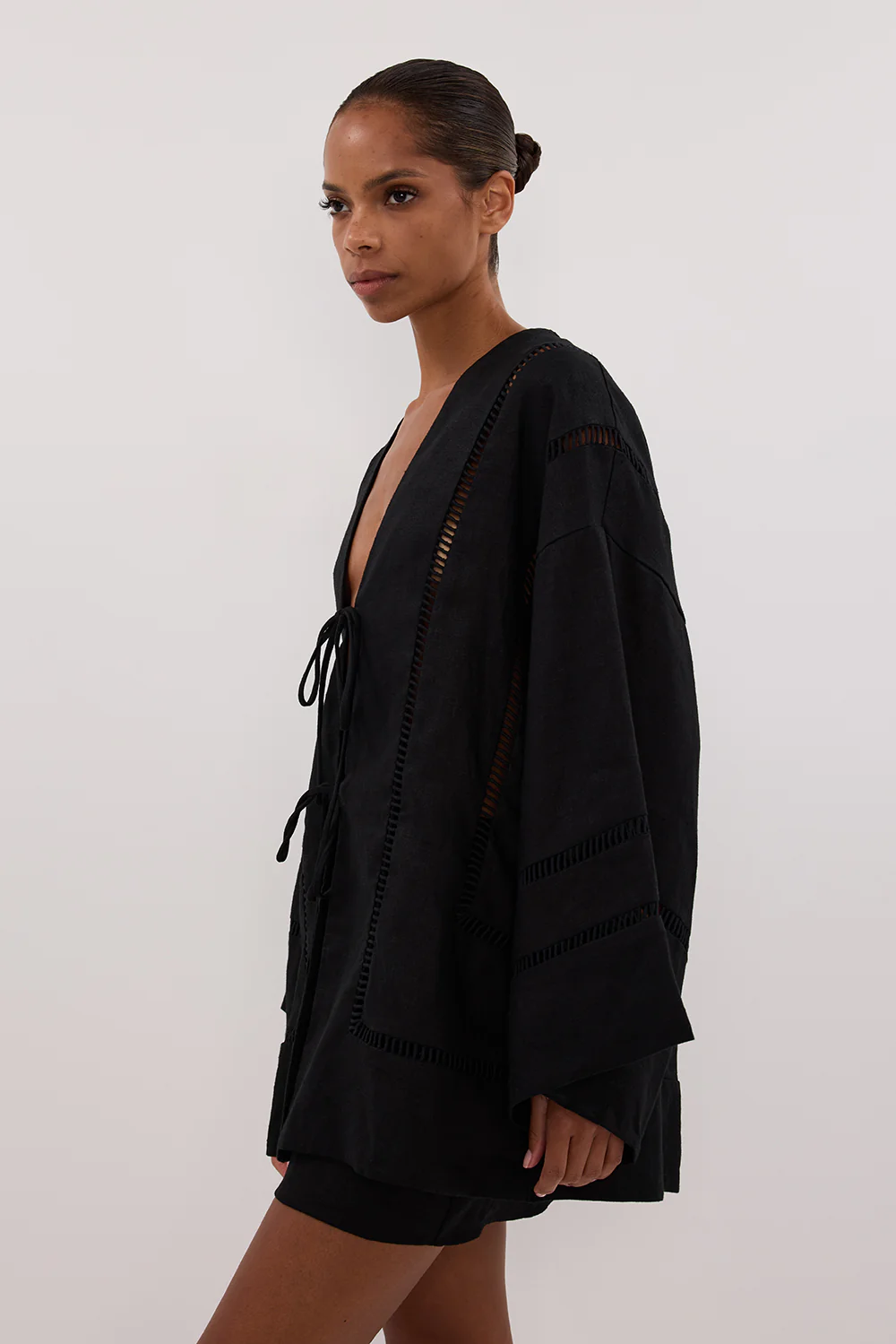 LINDSAY BLACK LINEN KIMONO TOP - Yukikoi