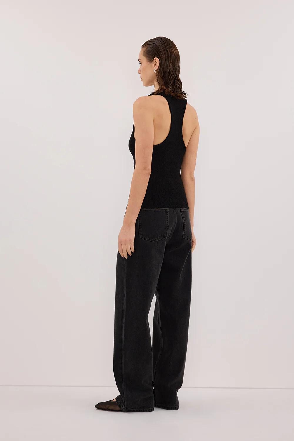 ASPEN BLACK SLEEVELESS RACER KNIT TOP - Yukikoi