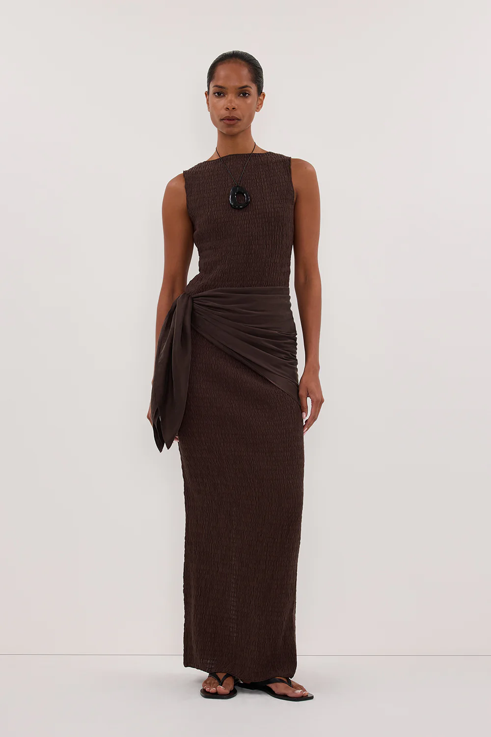 MELISSA CHOCOLATE SLEEVELESS KNIT TOP - Yukikoi