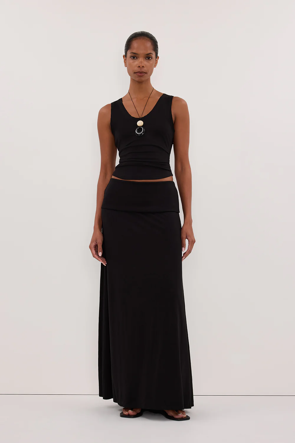 JULIE BLACK MODAL BLEND SLEEVELESS TANK - Yukikoi
