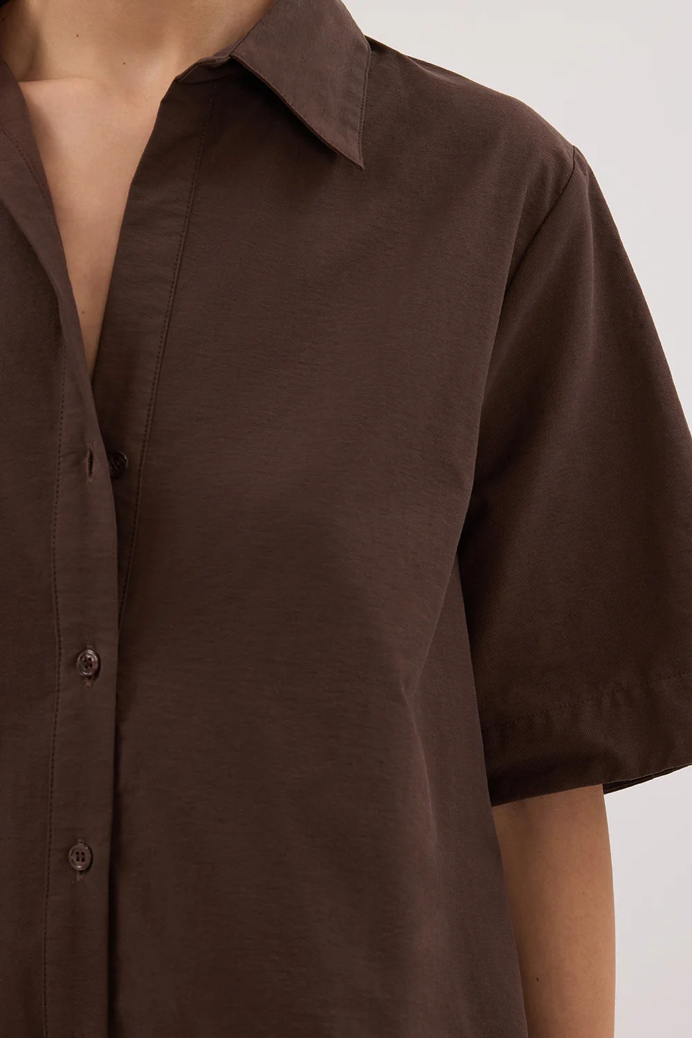 ELARA CHOCOLATE OVERSIZED SHORT SLEEVE SHIRT - Yukikoi