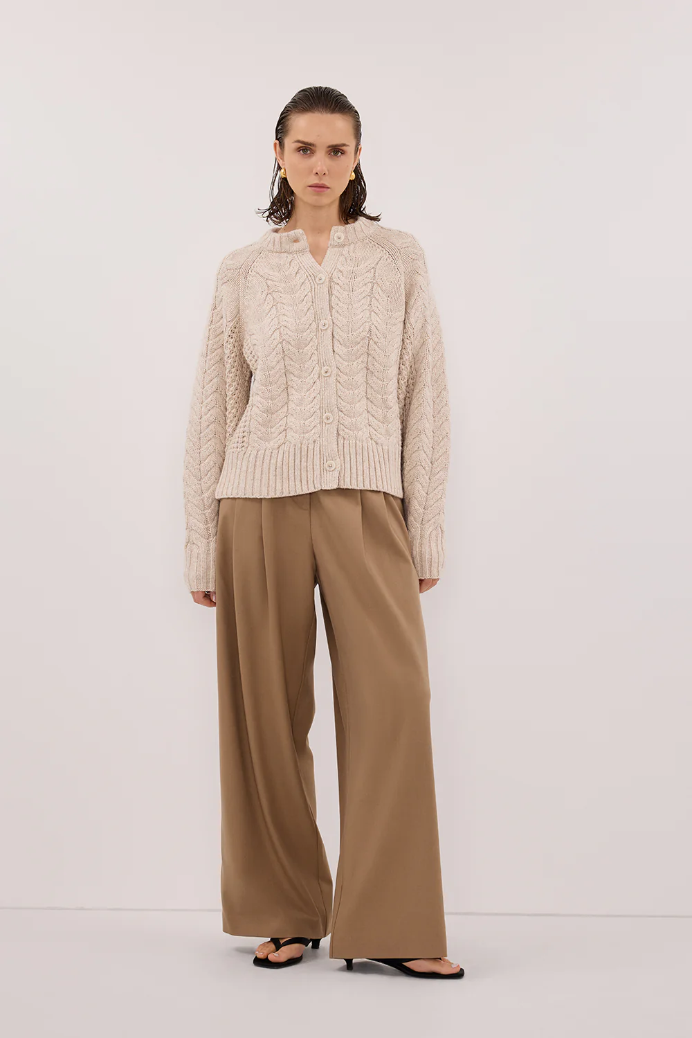 TOM CHALK CABLE KNIT CARDIGAN - Yukikoi