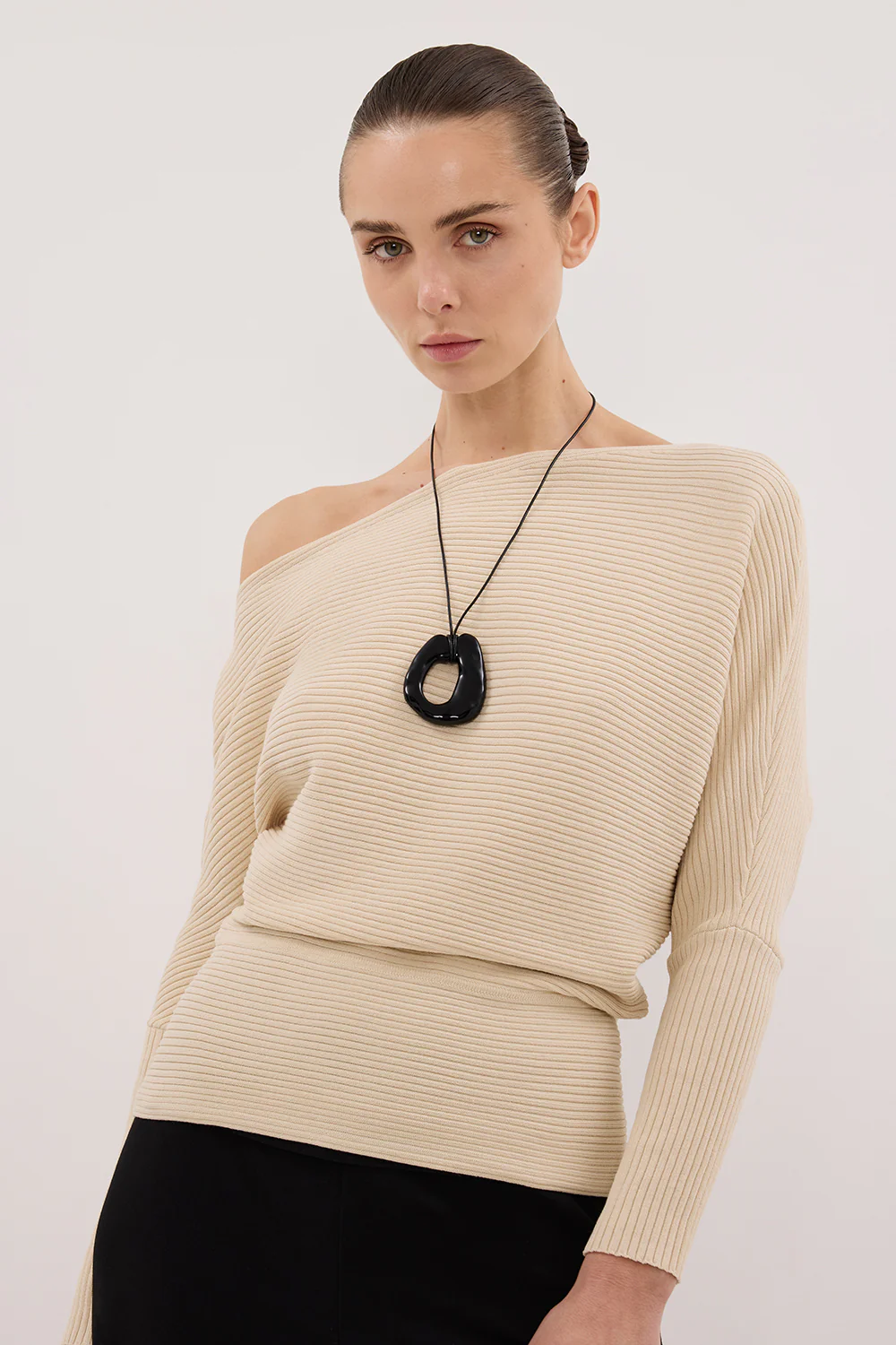 SAGE NATURAL LONG SLEEVE BOAT NECK KNIT TOP - Yukikoi