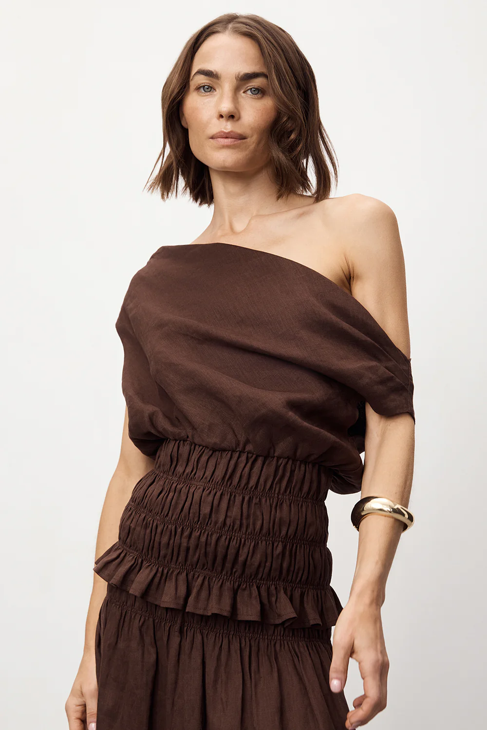 MAIA COCOA SLEEVELESS LINEN SHIRRED TOP - Yukikoi