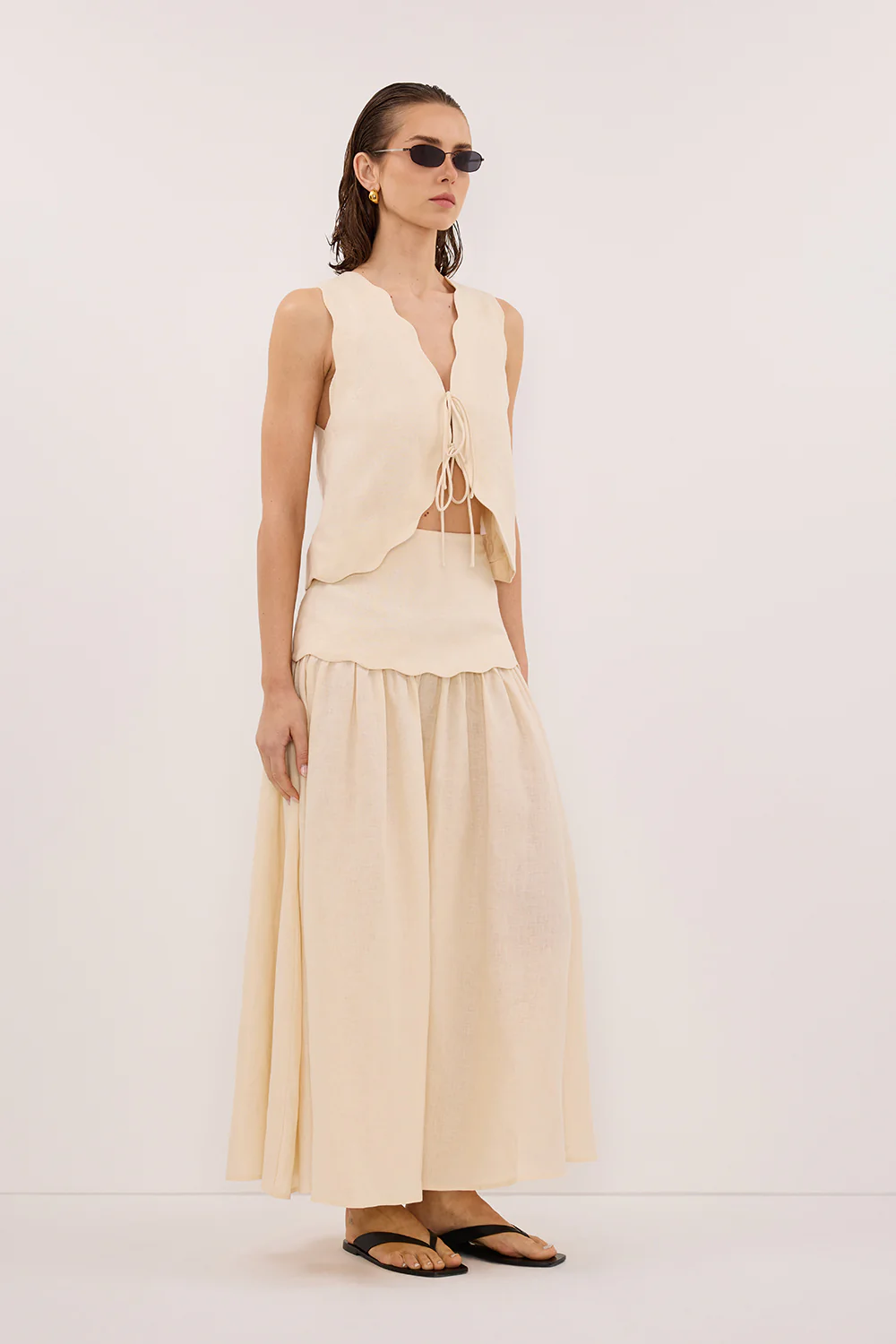 LELA SANDSTONE SLEEVELESS LINEN VEST TOP - Yukikoi