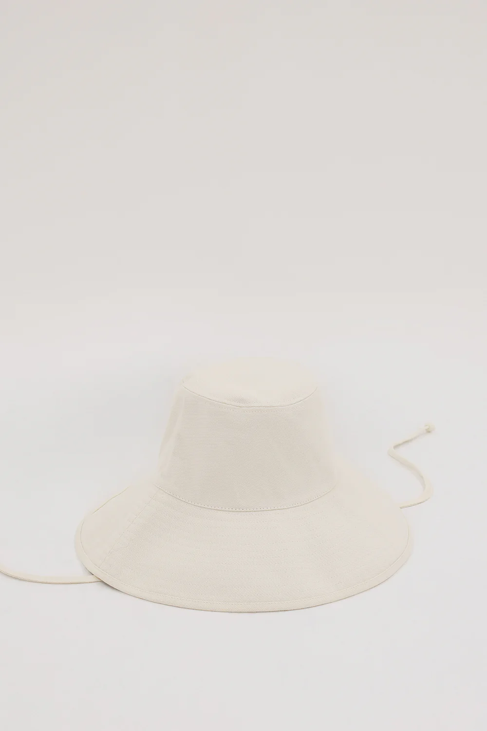 LACK OF COLOR THE HOLIDAY COCONUT BUCKET HAT - Yukikoi