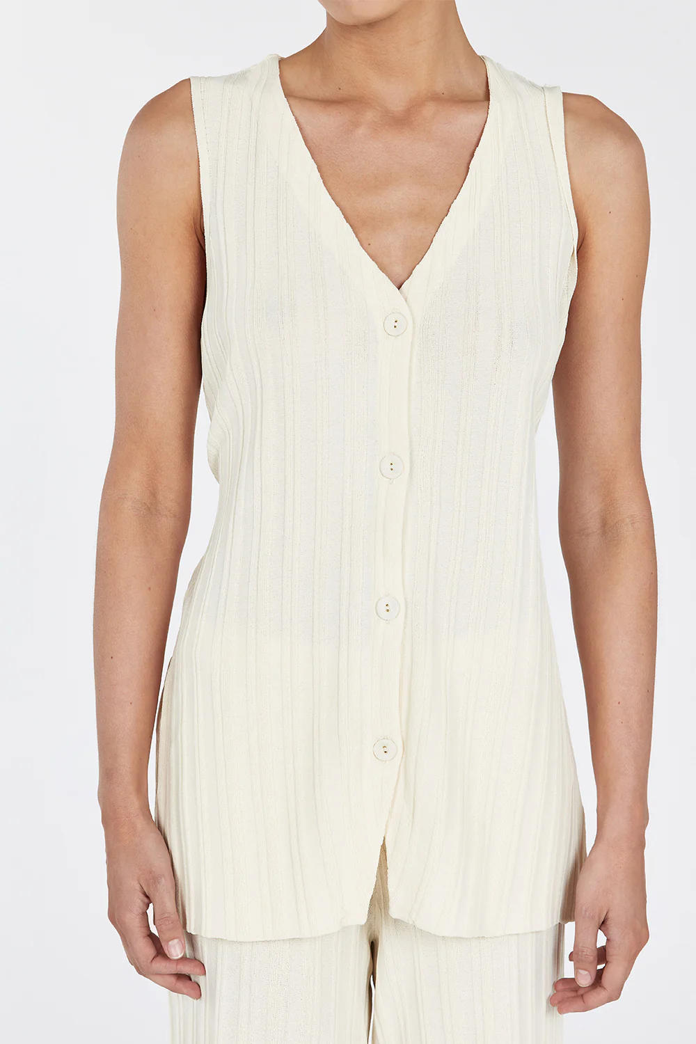 SYLVIA CREAM LONGLINE VEST - Yukikoi