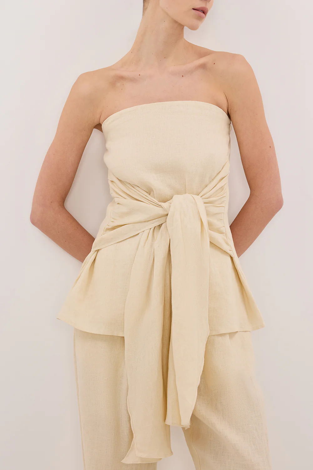 PIPPY BUTTERMILK LINEN STRAPLESS TOP - Yukikoi