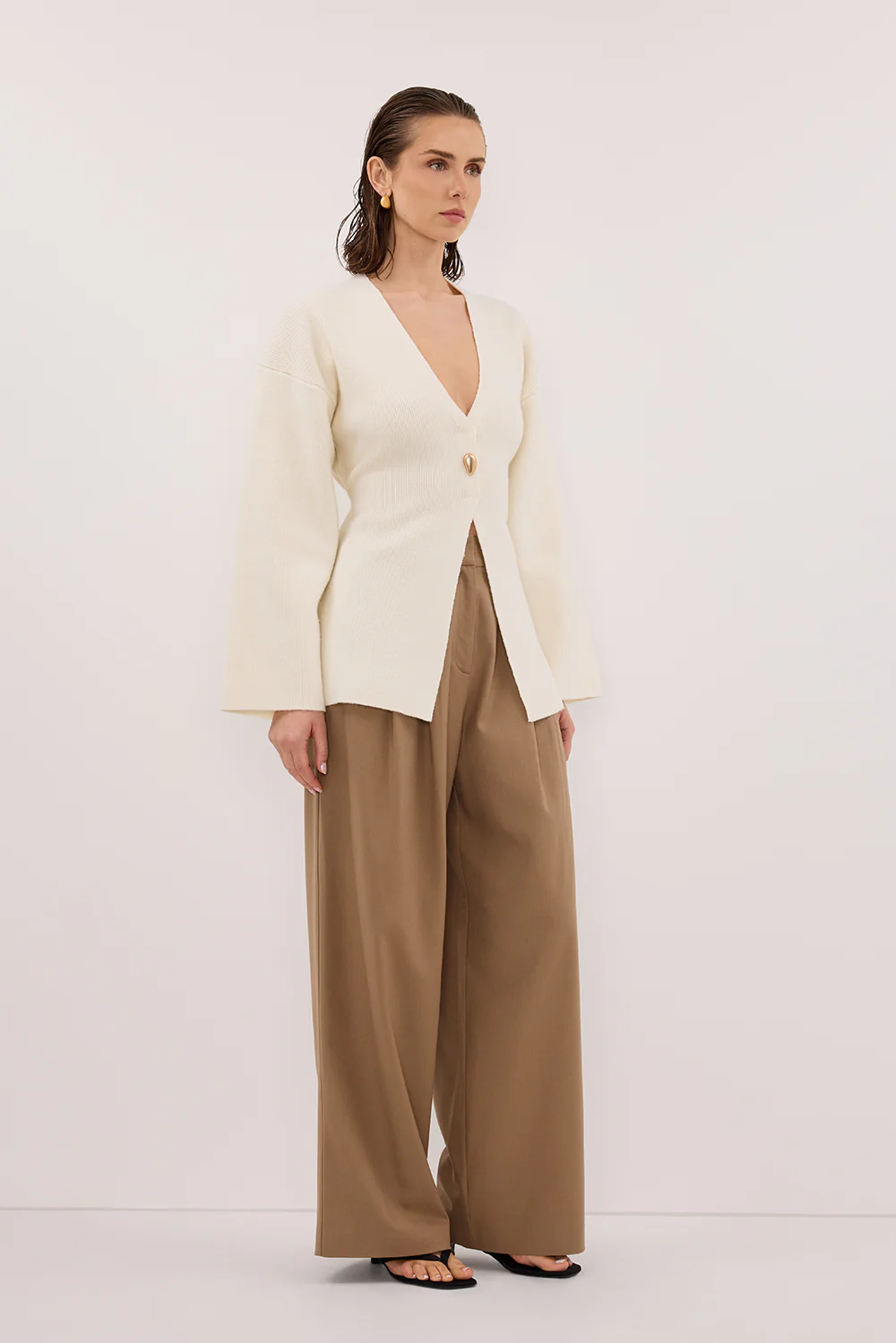 SCOUT CREAM LONG SLEEVE KNIT TOP - Yukikoi