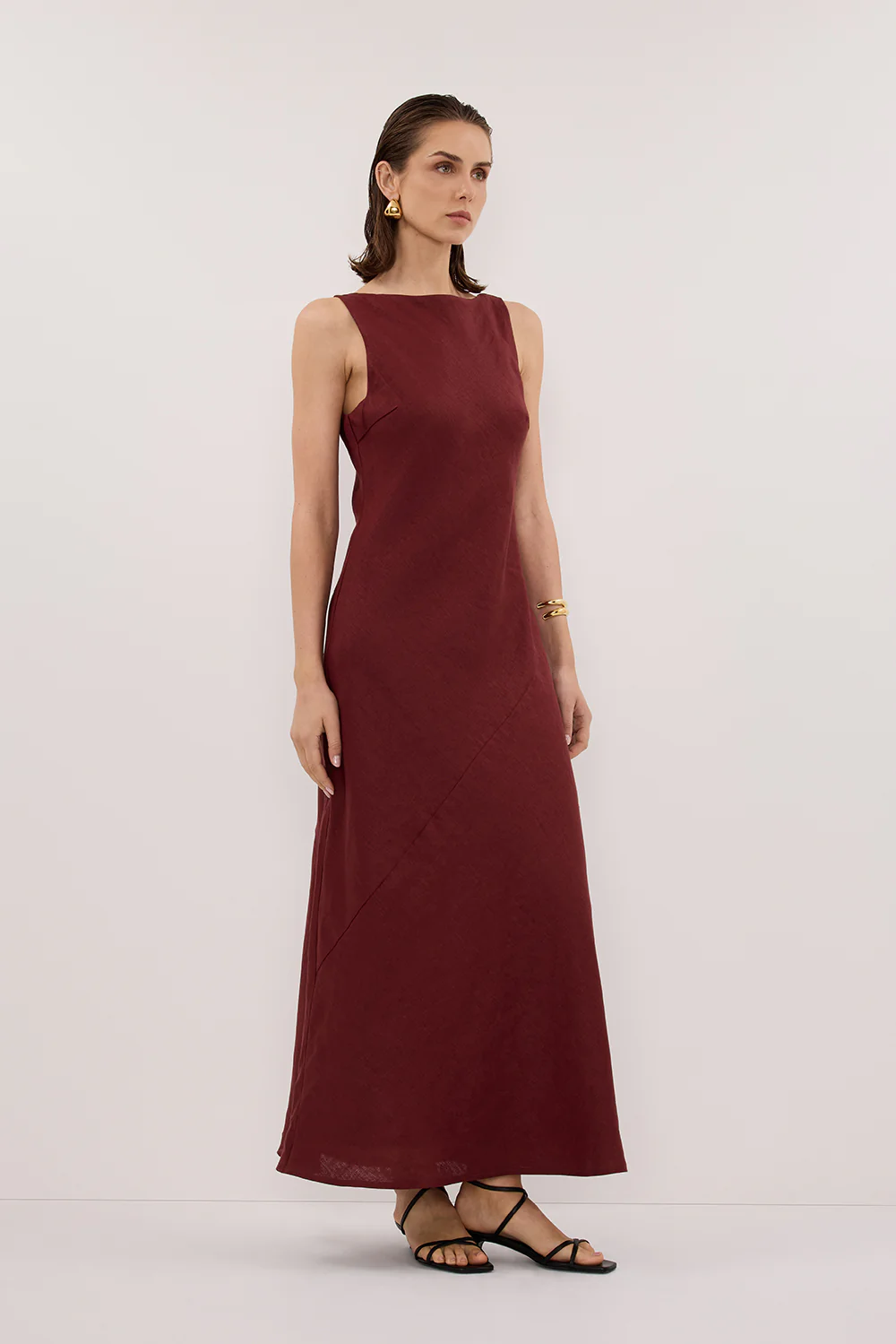 LACY SAHARA SLEEVELESS LINEN MIDI DRESS - Yukikoi