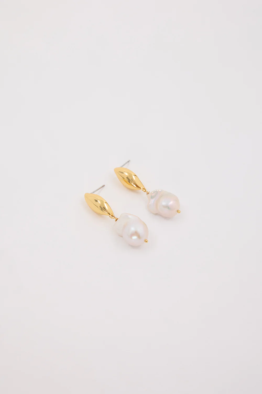 AMBER SCEATS ISOLA EARRING GOLD - Yukikoi