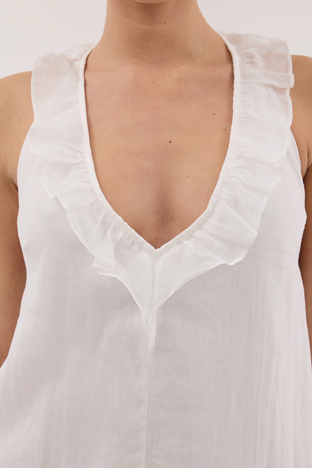HAZEL WHITE RAMIE SLEEVELESS MIDI DRESS - Yukikoi
