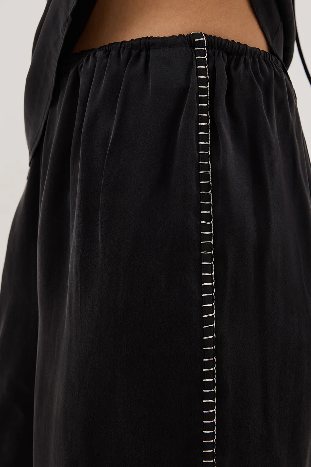 PIPER BLACK SILK STITCH DETAIL PANT - Yukikoi