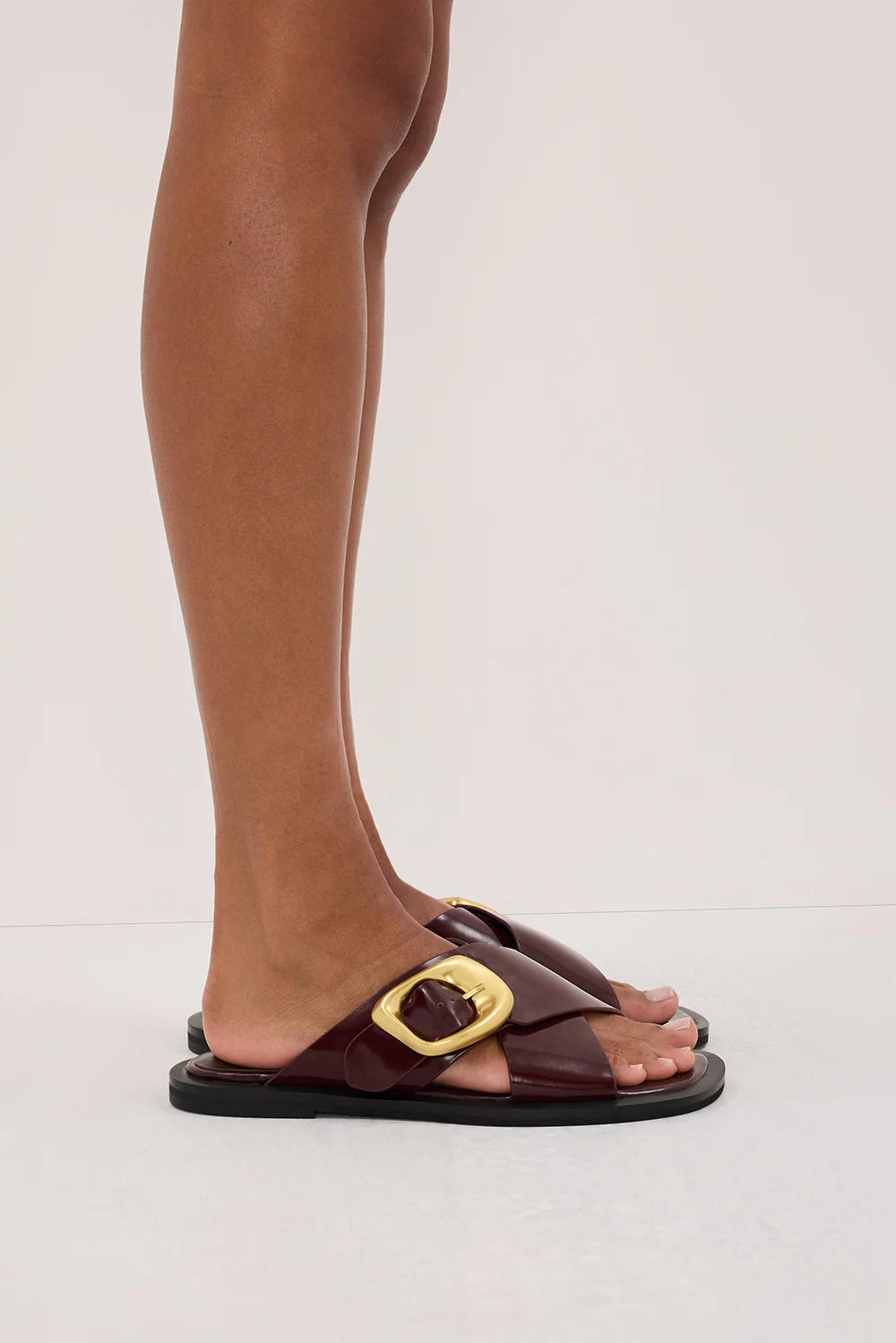 ALIAS MAE ELLE BURGUNDY SANDAL - Yukikoi