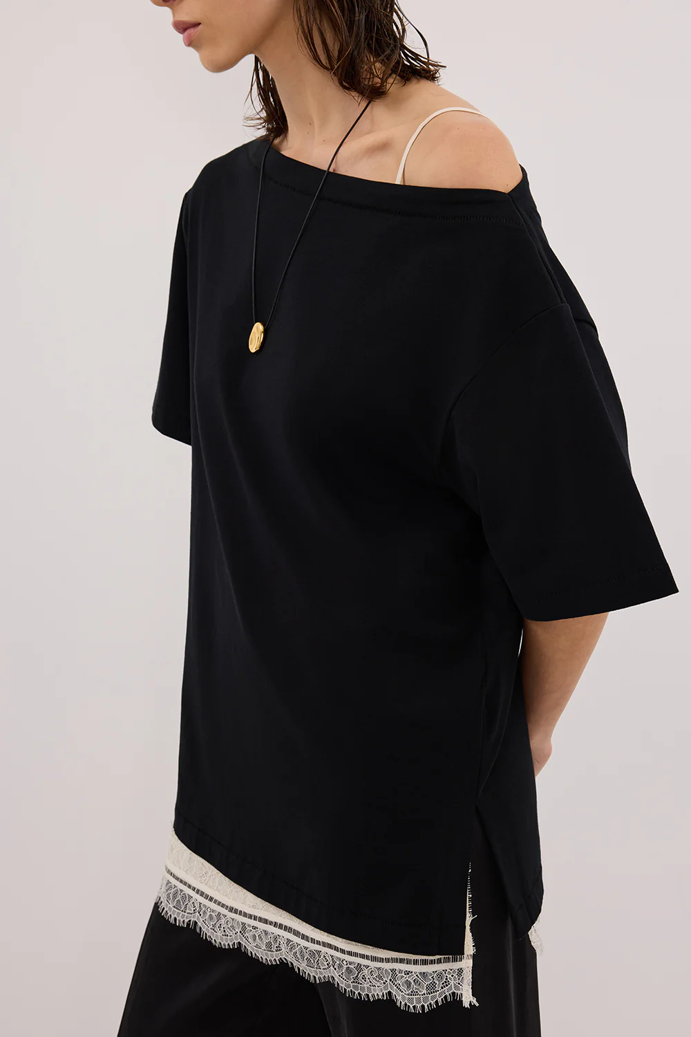 ESME BLACK ASYM BOAT NECK TEE - Yukikoi