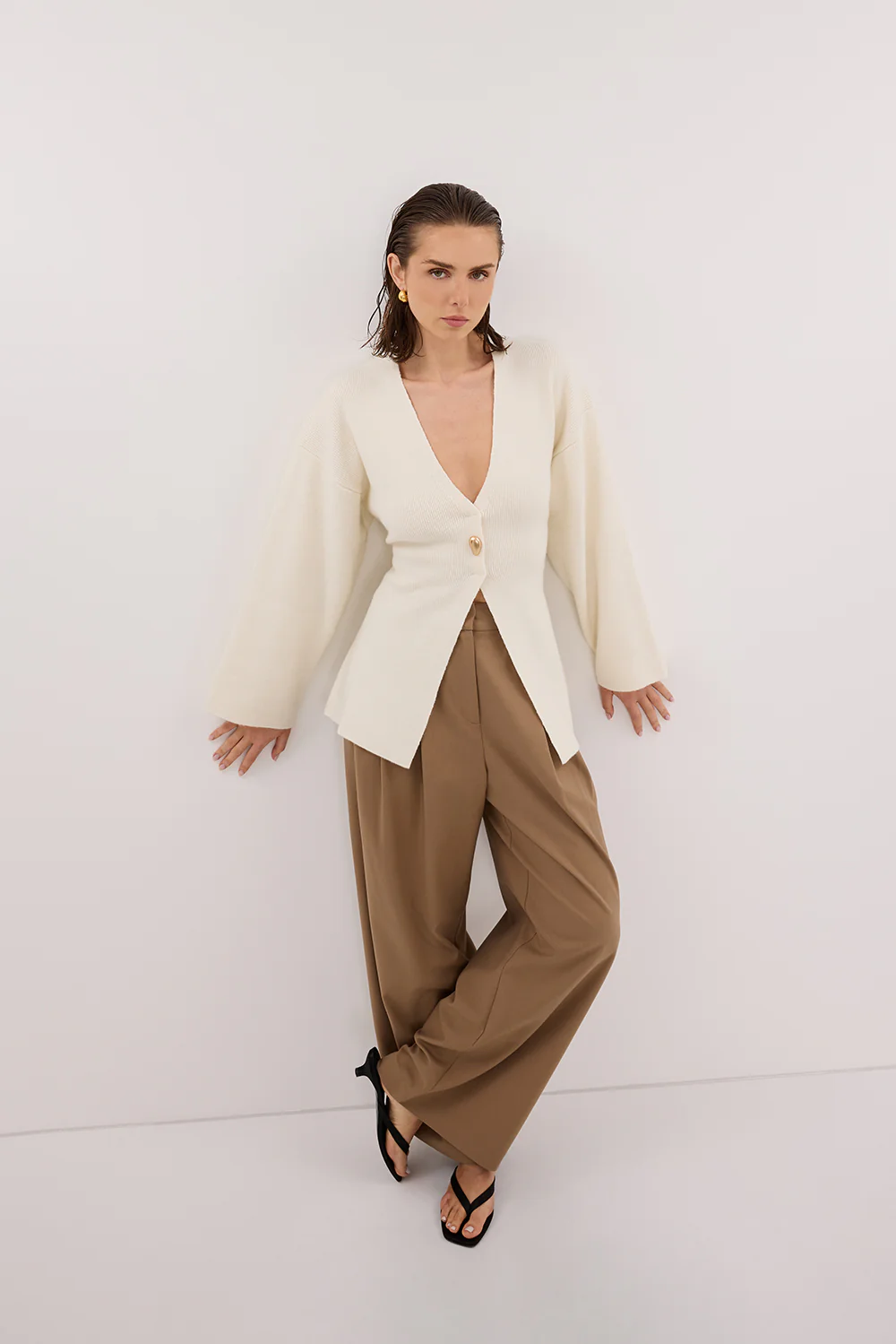 SCOUT CREAM LONG SLEEVE KNIT TOP - Yukikoi