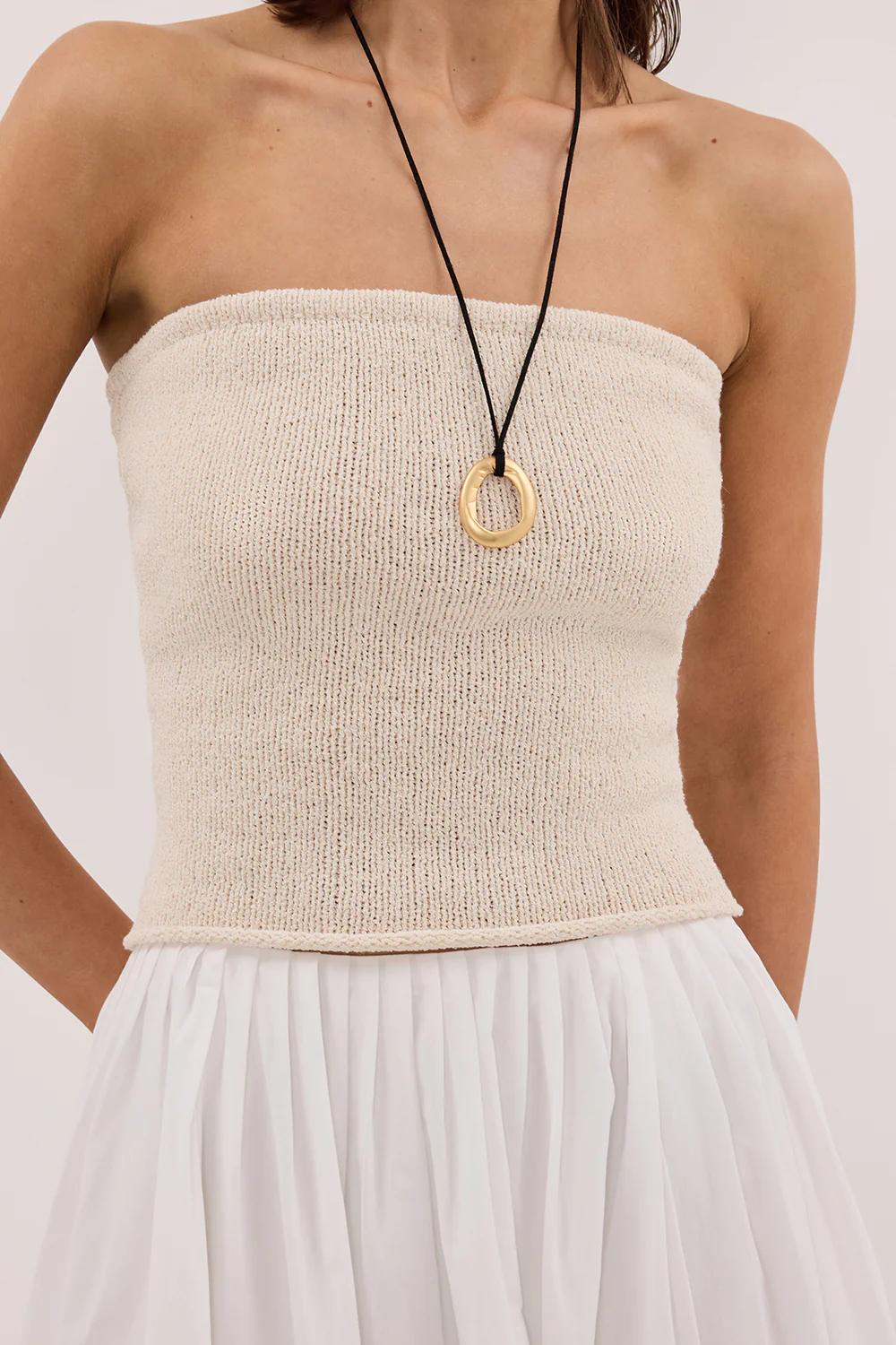 KARA SANDSTONE STRAPLESS BANDEAU KNIT TOP - Yukikoi