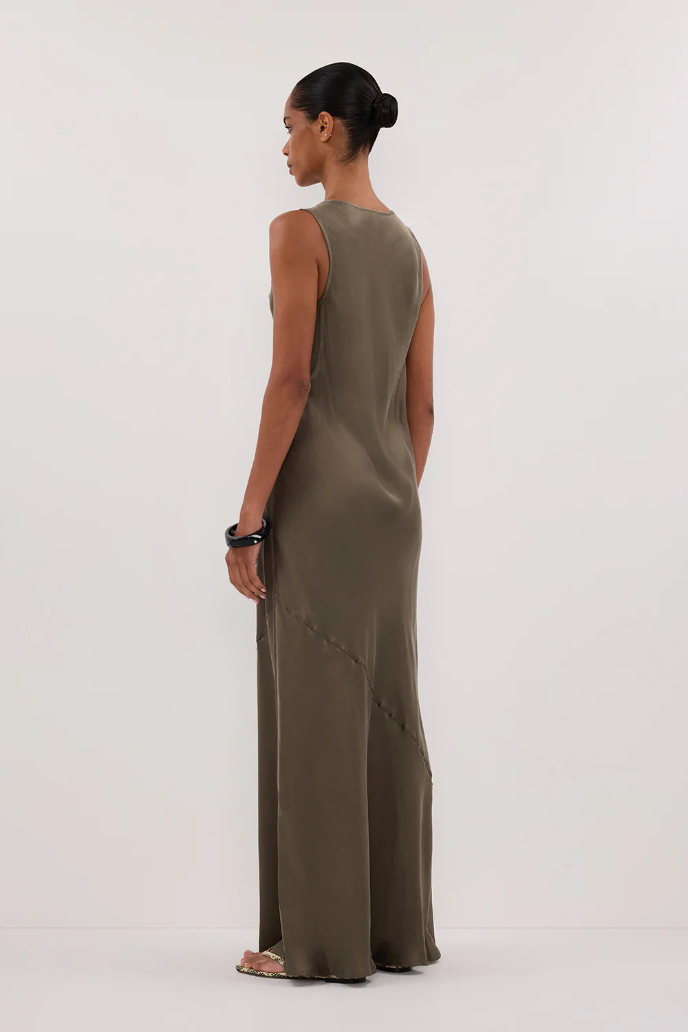 DARCY OLIVE SILK MAXI DRESS - Yukikoi