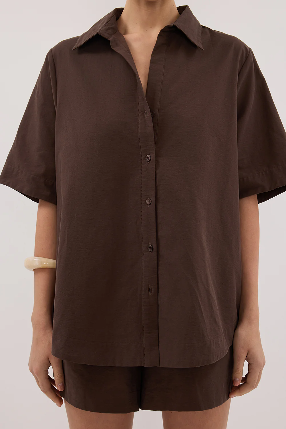 ELARA CHOCOLATE OVERSIZED SHORT SLEEVE SHIRT - Yukikoi