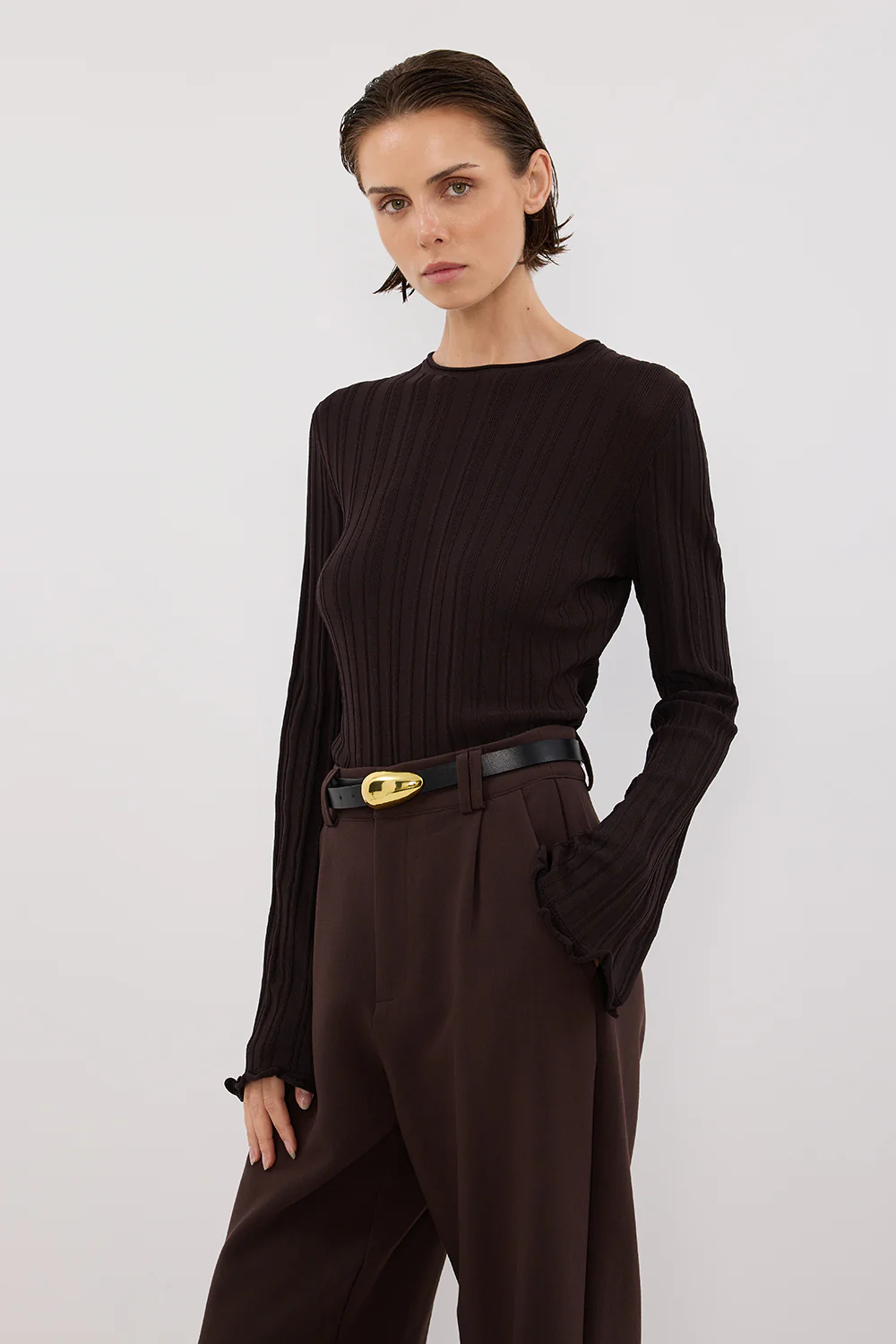 SYLVIA BITTER CHOC CREW KNIT TOP - Yukikoi